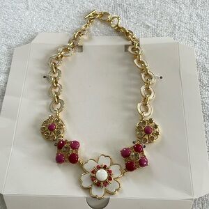 Necklace gold with pink white flowers
